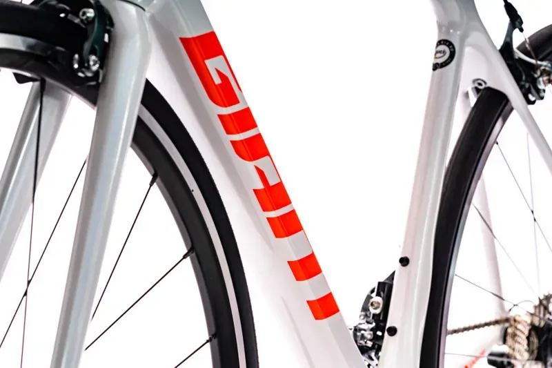 2020 Giant TCR Advanced 3 Carbon Road Bike in White-3