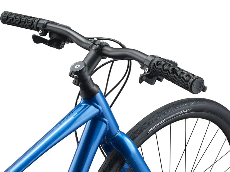 2021 Giant Escape 3 Disc Hybrid Bike in Blue -4